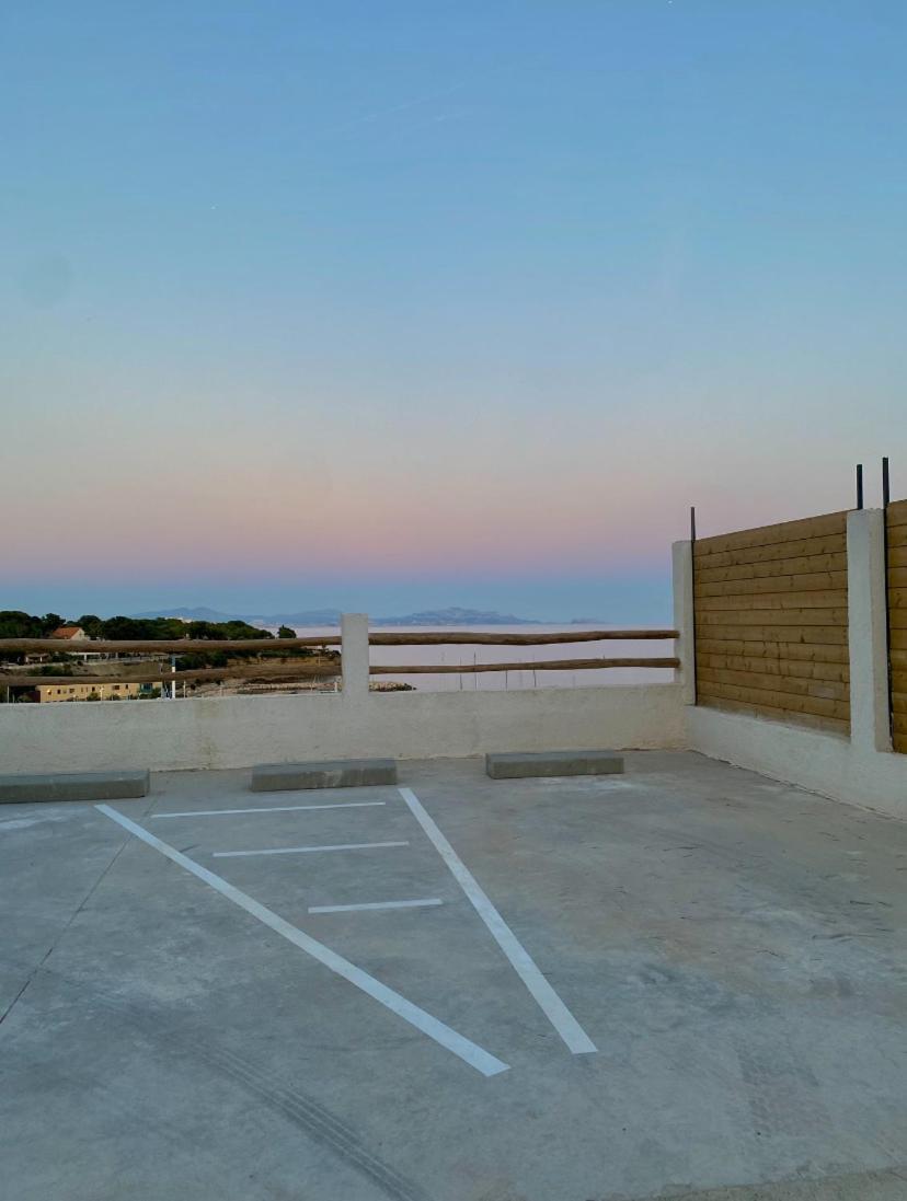 Апартаменты T2 Vue Sur Le Port Jacuzzi Terrasse Et Parking Карри-ле-Руэ Экстерьер фото